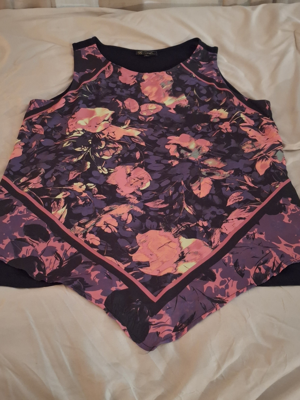 DG2 Diane Gilman Sleeveless Floral Printed Top - Black with Purple & Coral - Picture 2 of 6